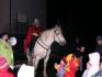 Na letošní lampiónový průvod přijel i svatý Martin na bílém koni. Na konci průvodu rozdal dětem koláčky. Foto: Ladislav Čmelík (11. 11. 2007)